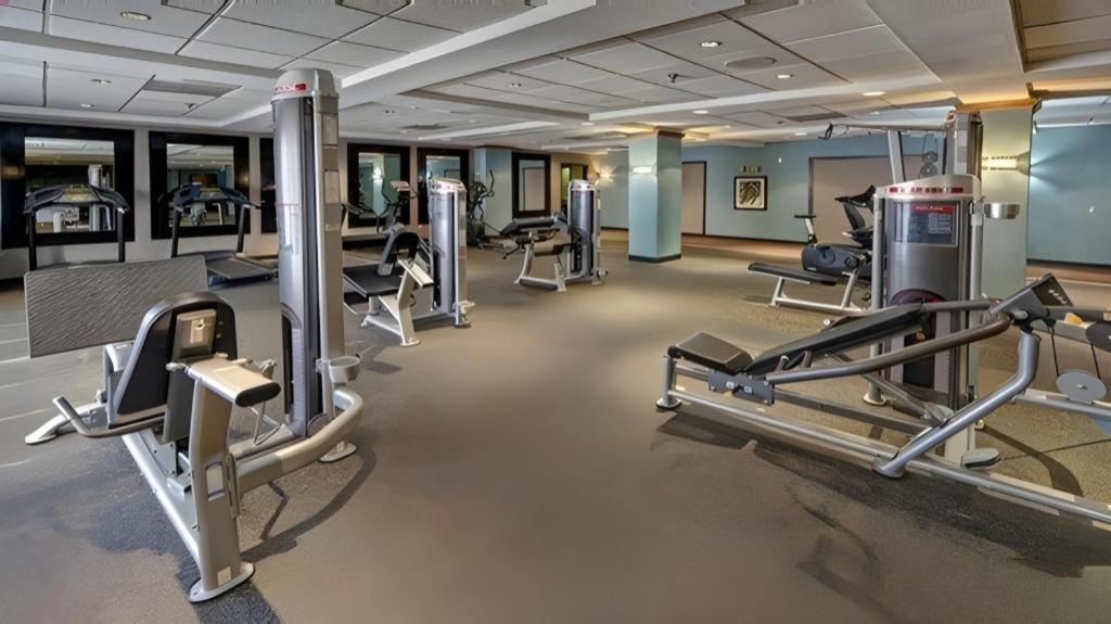 Clarion Hotel & Suites Conference Center Memphis Airport Екстериор снимка